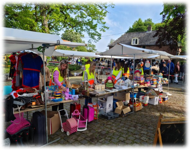 KONINGSDAGMARKT IN EL CLUB!